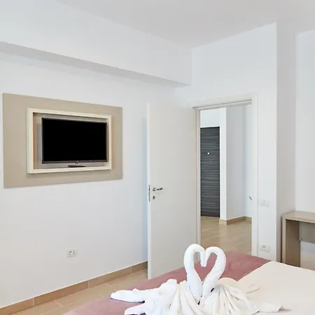 Excelsior Mamaia Nord Ξενοδοχείο με διαμερίσματα 3*